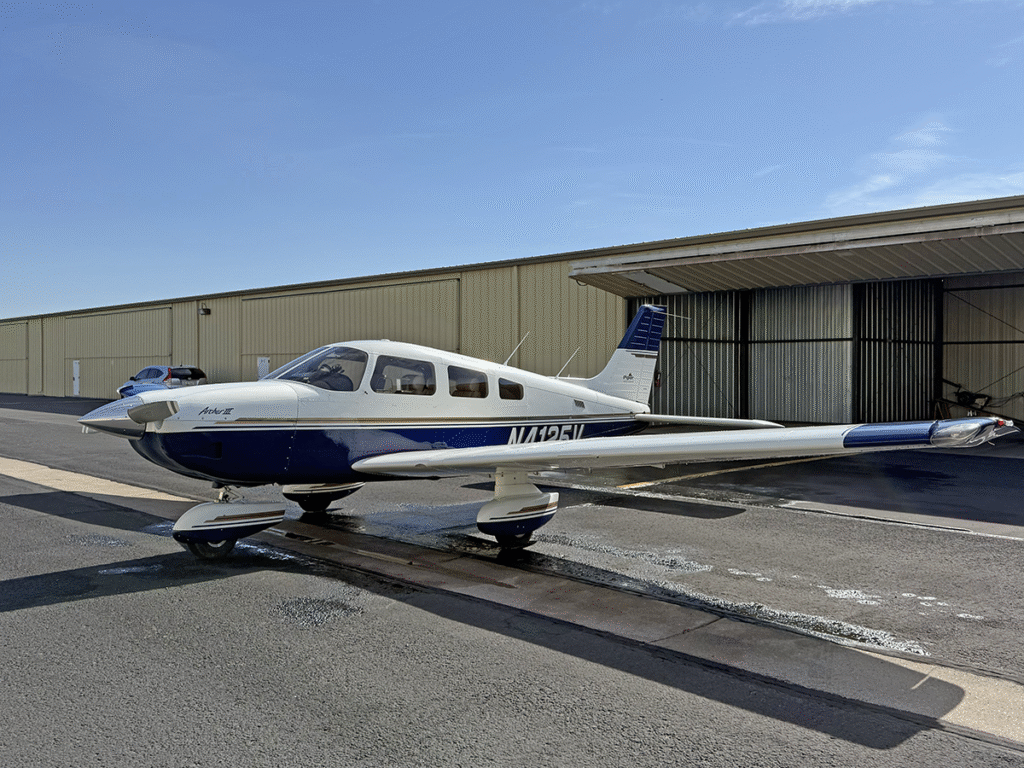 N4125V - Exterior 03