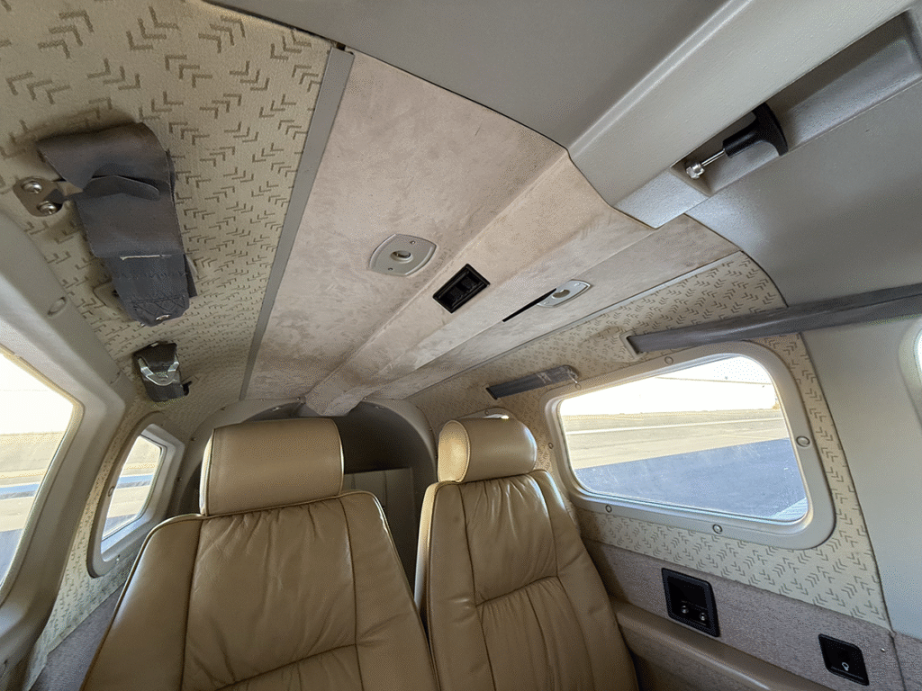 N4125V - Interior 07