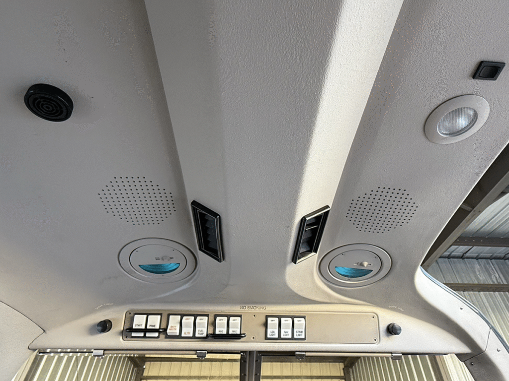 N4125V - Interior 12