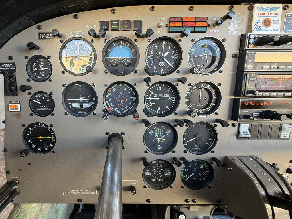 N4125V - Panel 02