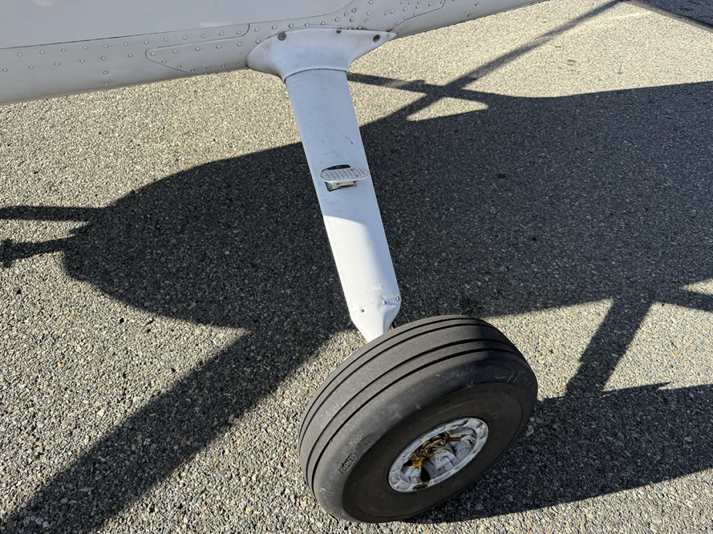 N6282D - Exterior 38