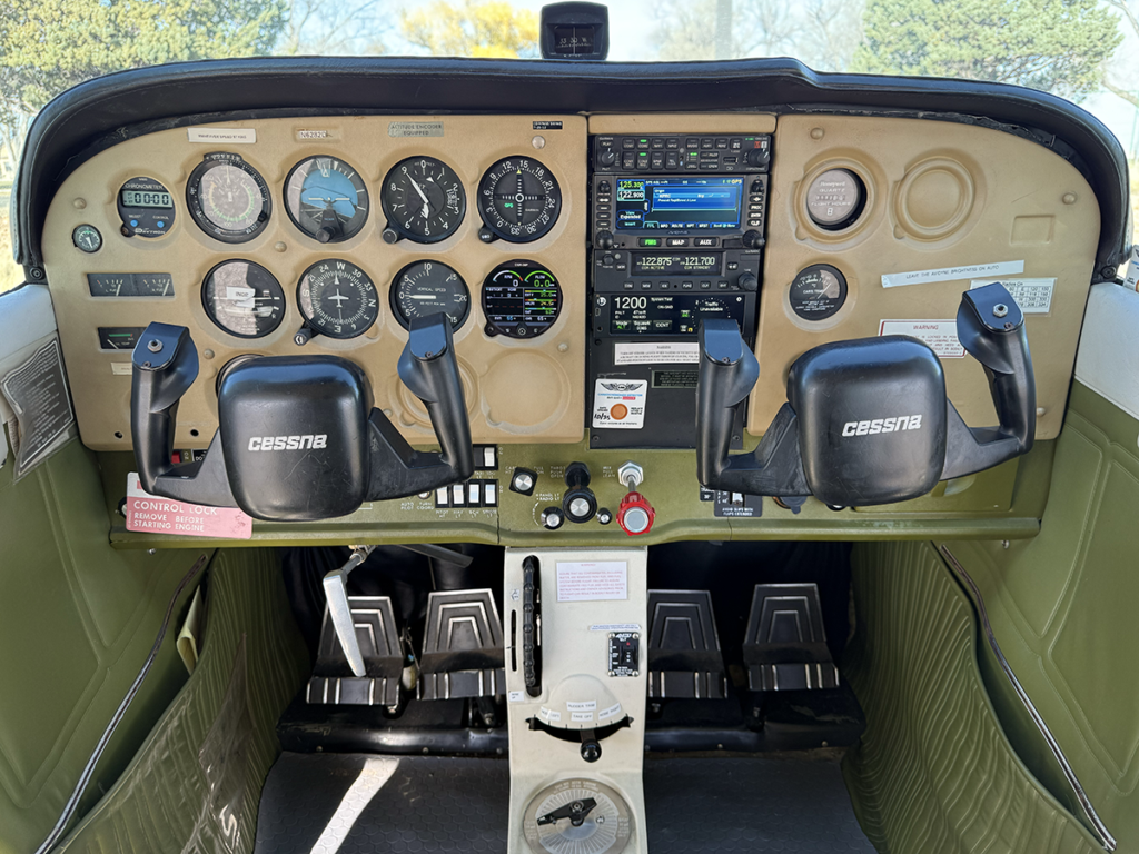 N6282D - Panel 01