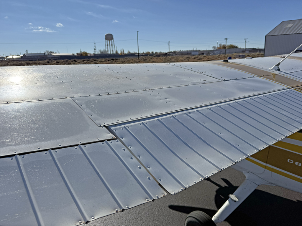 N7254Q - Exterior 42