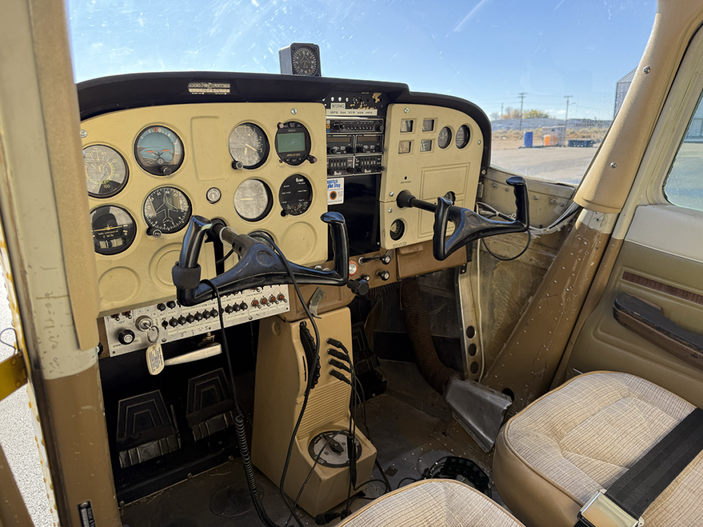 N7254Q - Interior 01