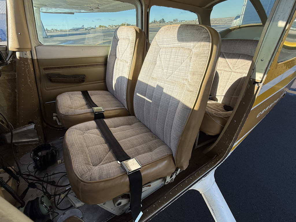 N7254Q - Interior 02