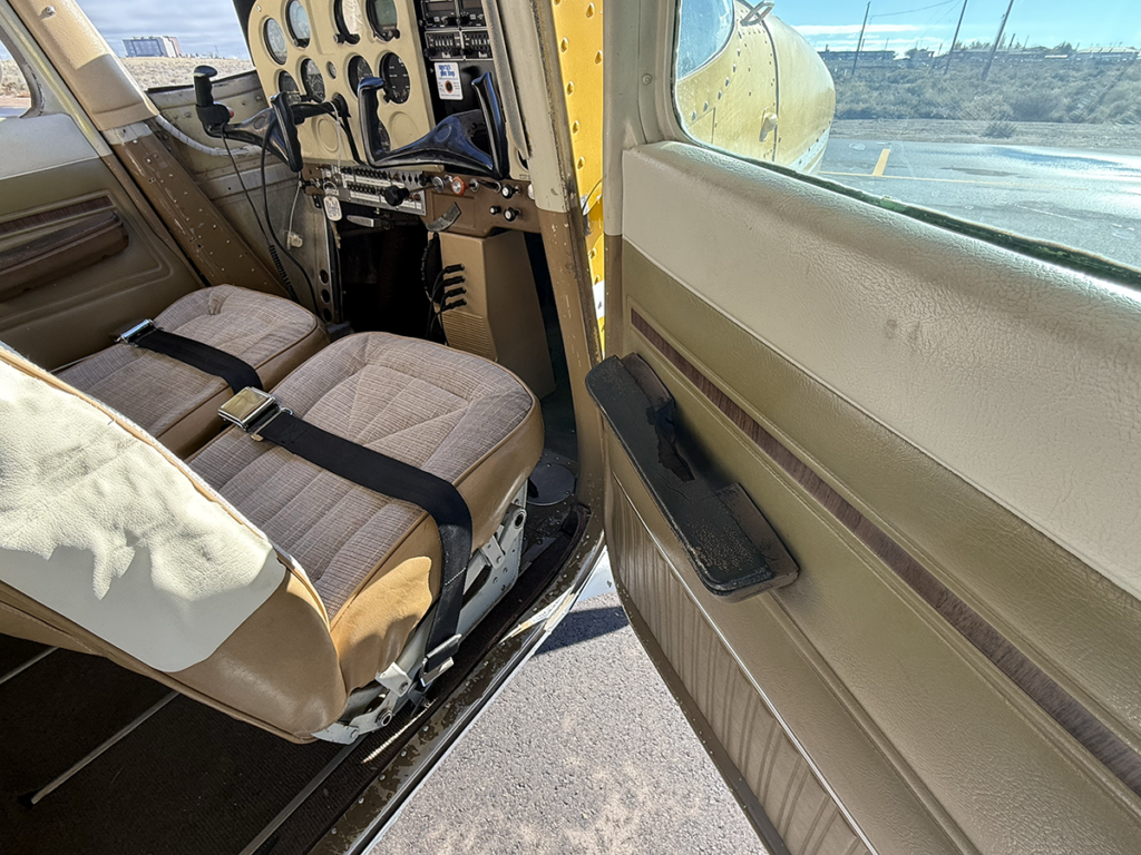 N7254Q - Interior 09