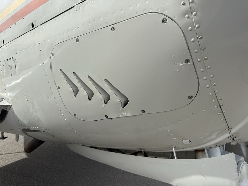 N9381Y - Exterior 85