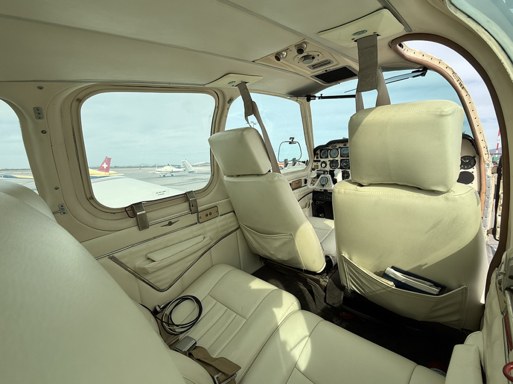 N9381Y - Interior 10