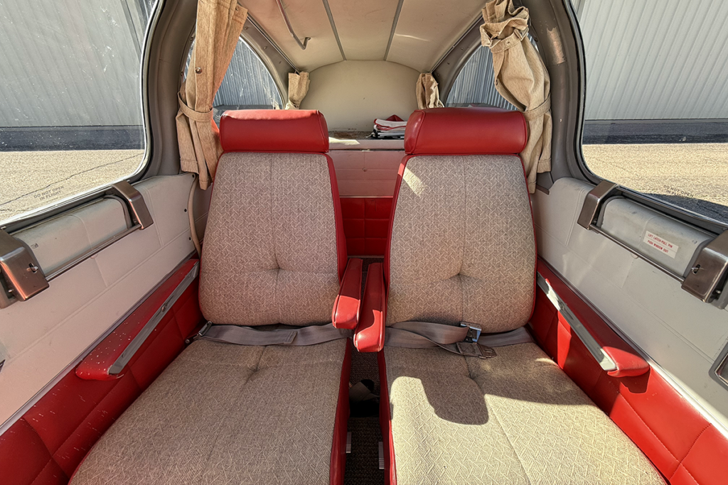 N9681Y - Interior 06