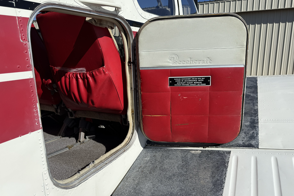 N9681Y - Interior 08