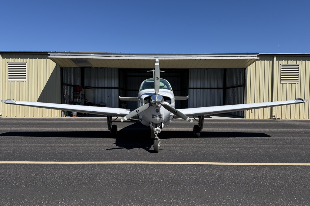 N2035R - Exterior 01