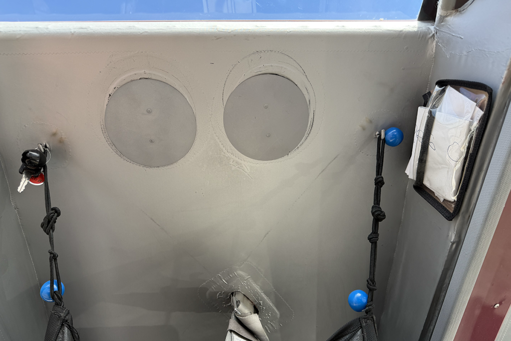 N859RK - Interior 08