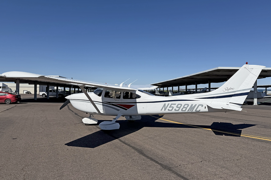 N598MC - Exterior 06
