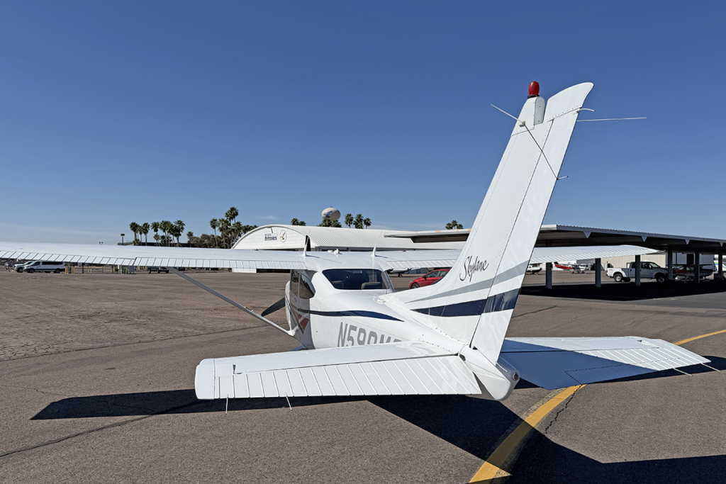 N598MC - Exterior 09