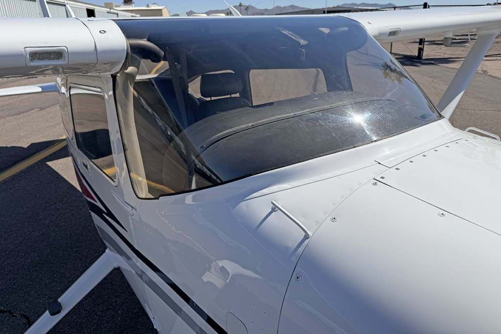 N598MC - Exterior 99c