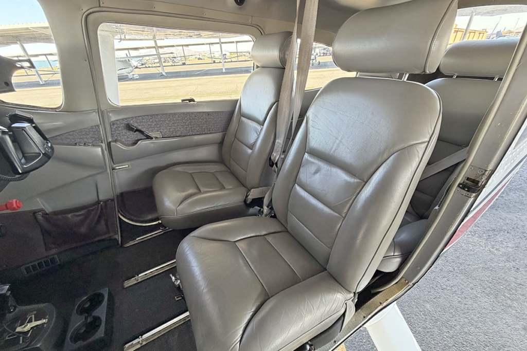 N598MC - Interior 03