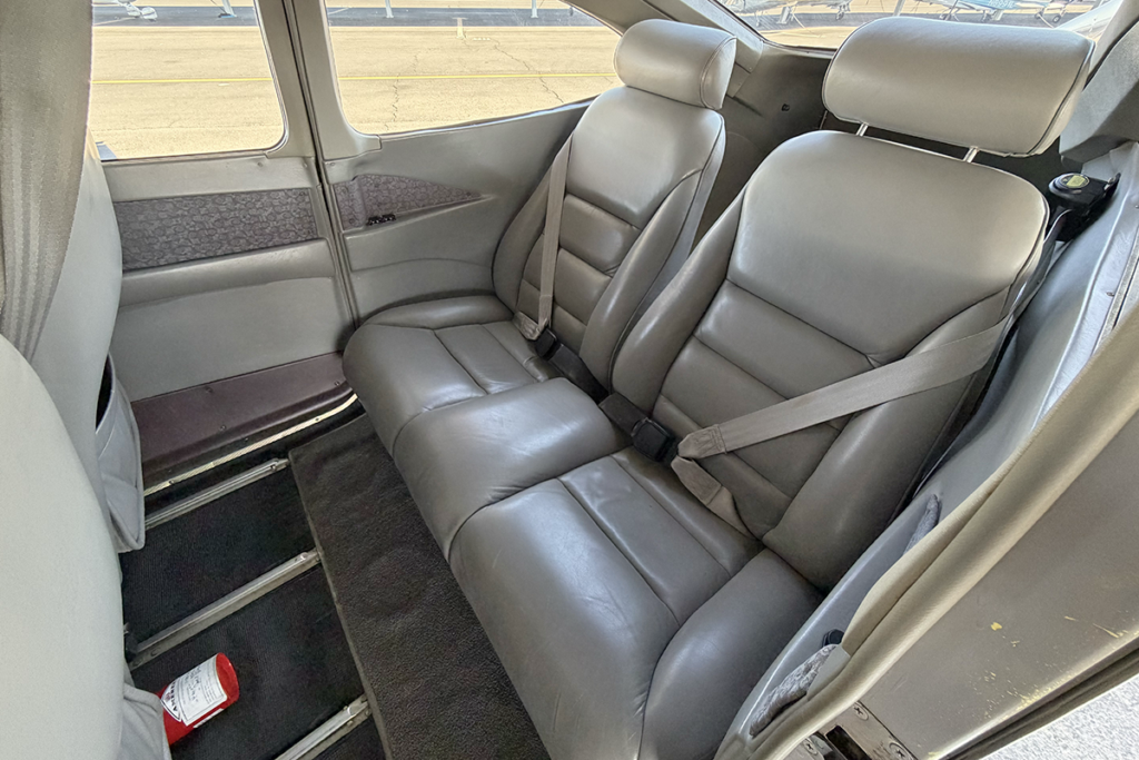 N598MC - Interior 05