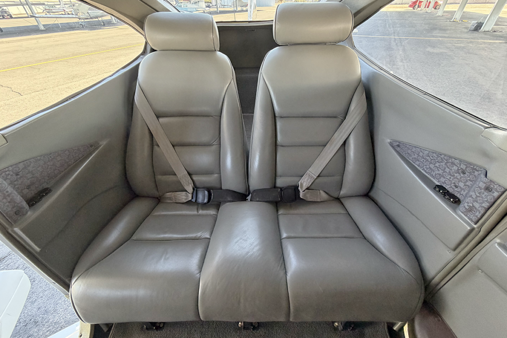 N598MC - Interior 09