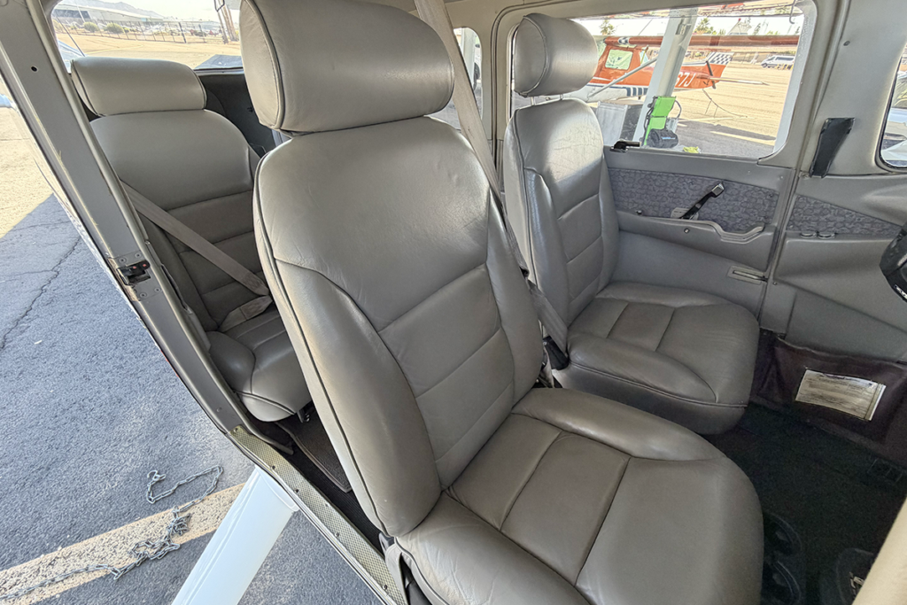 N598MC - Interior 13