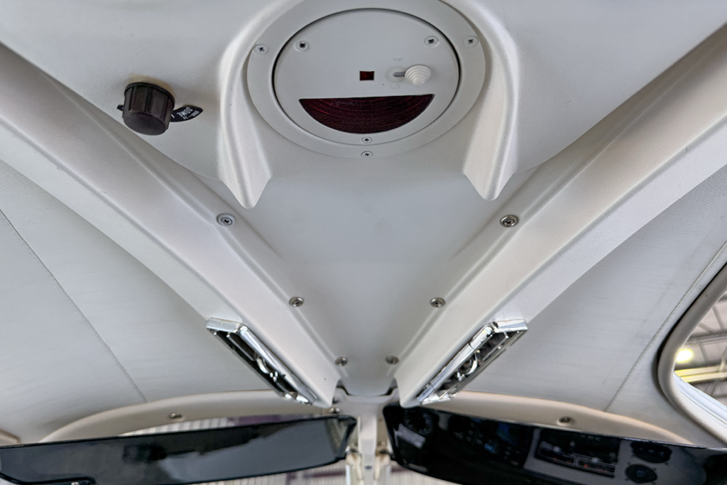 N2018M - Interior 07a