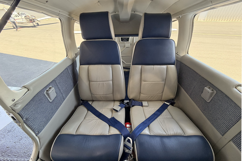 N2018M - Interior 08