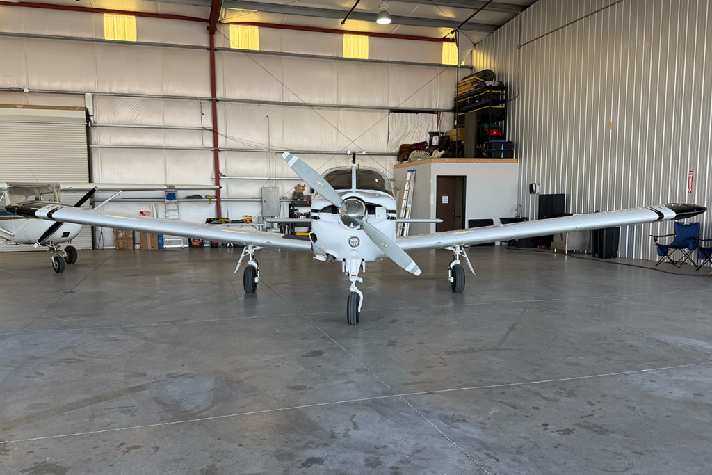 N6290J - Exterior 01