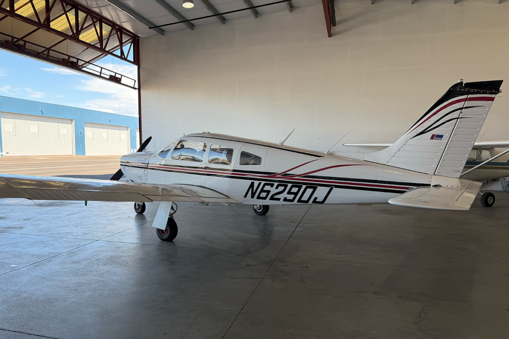 N6290J - Exterior 06