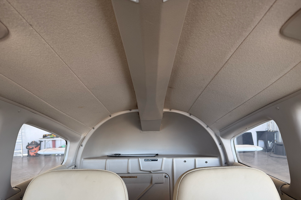 N6290J - Interior 04