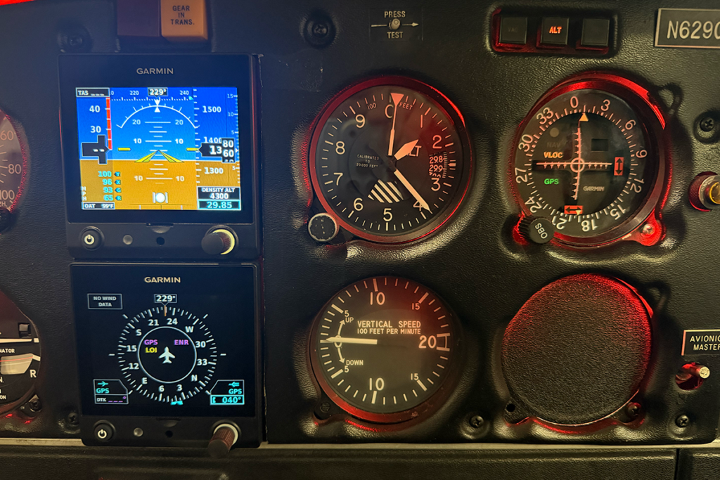 N6290J - Panel 04