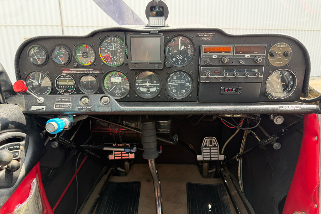 N79AC - Interior 04