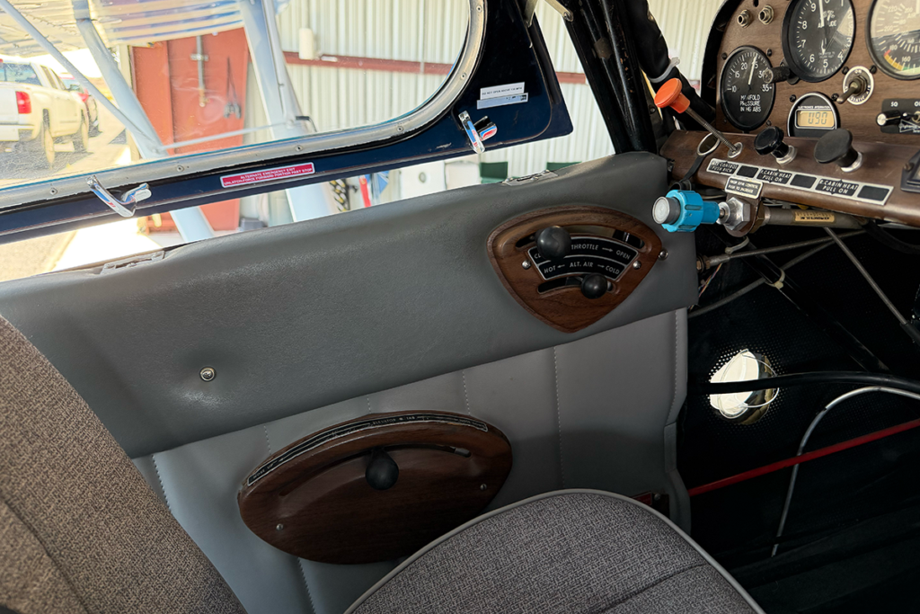 N4142Y - Interior 05