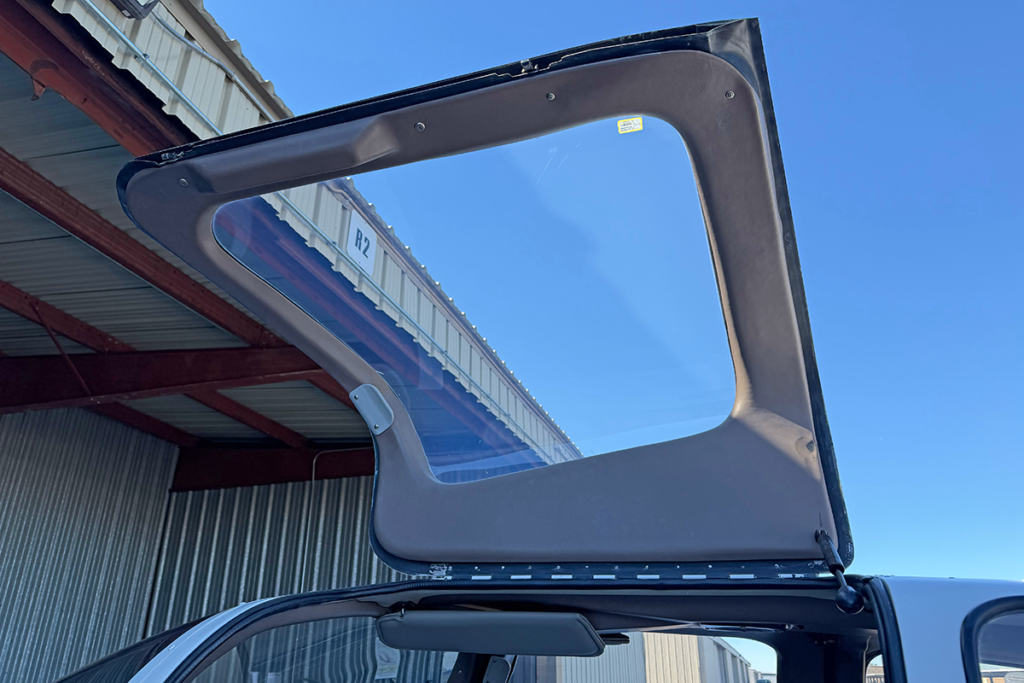 N20DU - Interior 01