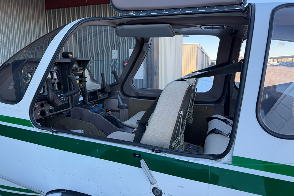 N20DU - Interior 02